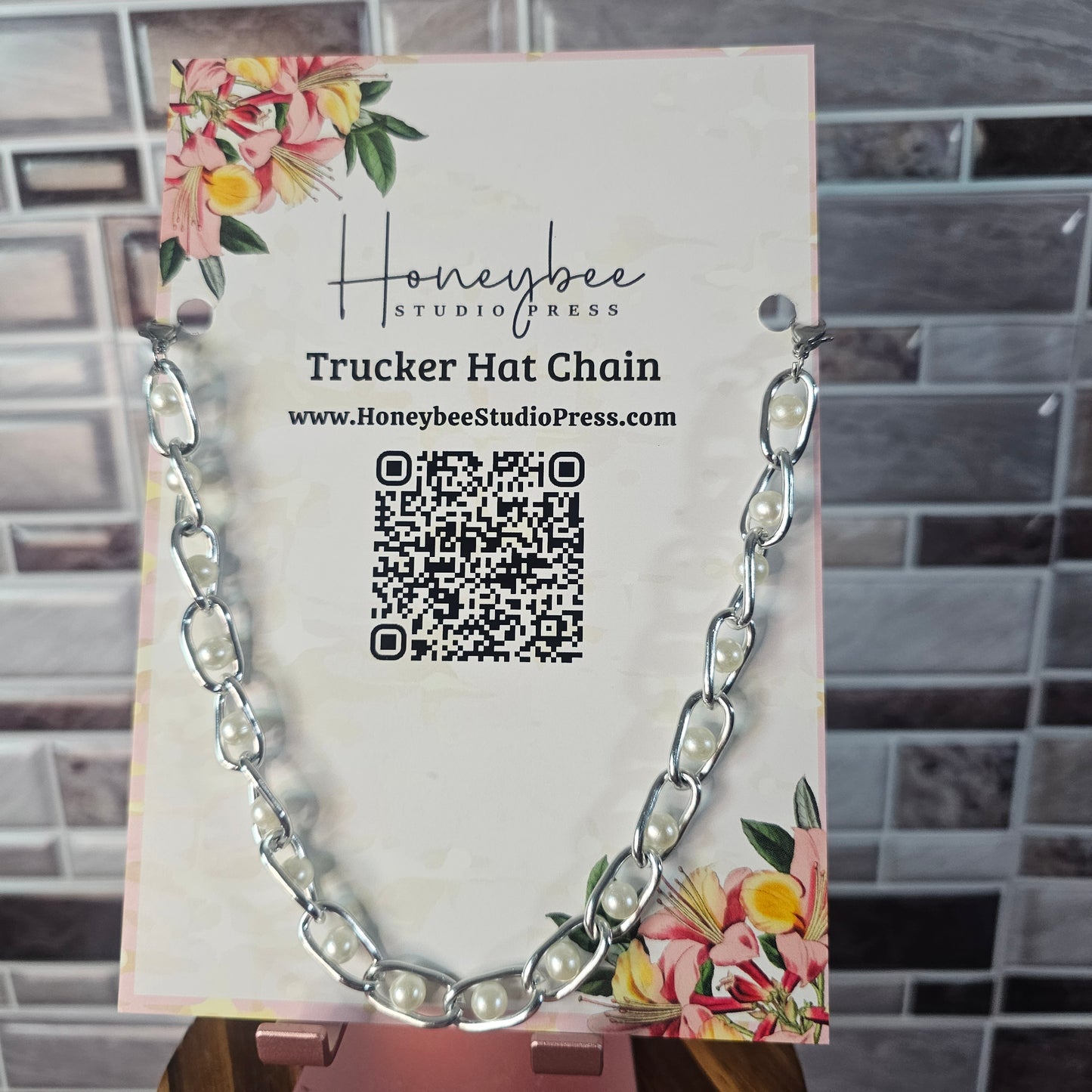 Faux Pearl and Silver Aluminum Trucker Hat Chain